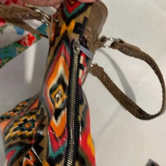 Catchfly Aztec Southwestern Print Satchel and Matching Zip Around Wallet - Picture 10 of 11